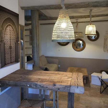 Chez Enzo Apartment Pierrevert Екстериор снимка